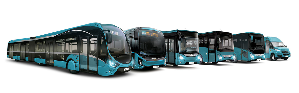 Různé modely autobusů značky Iveco v řadě