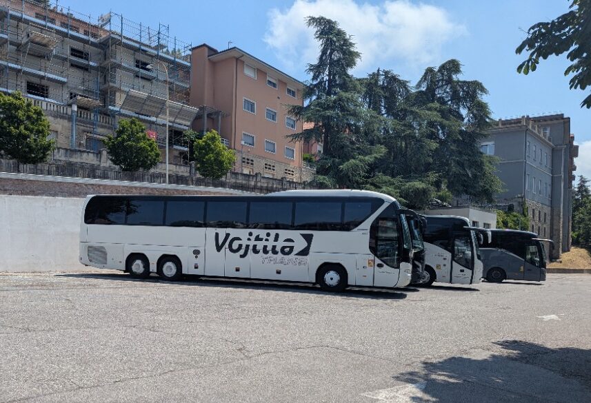 Vojtila Trans autobusy k pronájmu na parkovišti